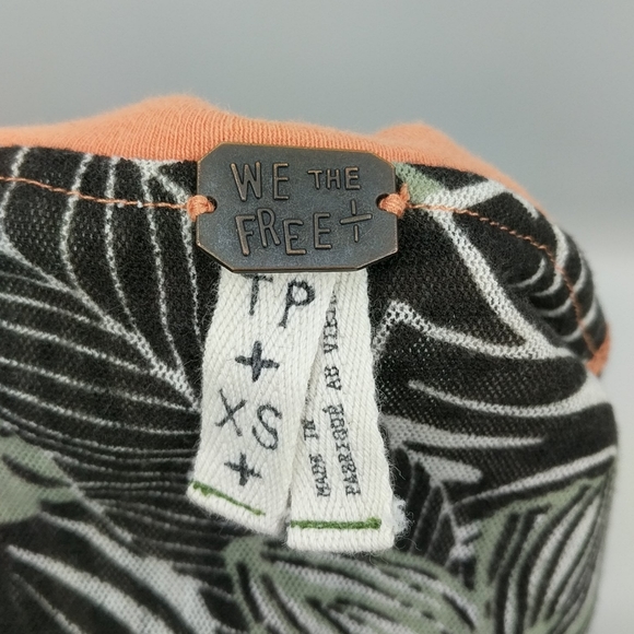 Free People WE THE FREE Margot Tropical Print Top Size XS - Picture 4 of 8